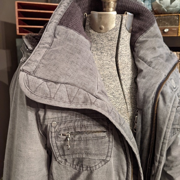 TNA Verbier Parka winter coat, size small, grey - Picture 6 of 9